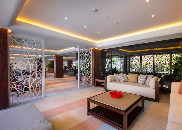 Double - Six, Luxury -